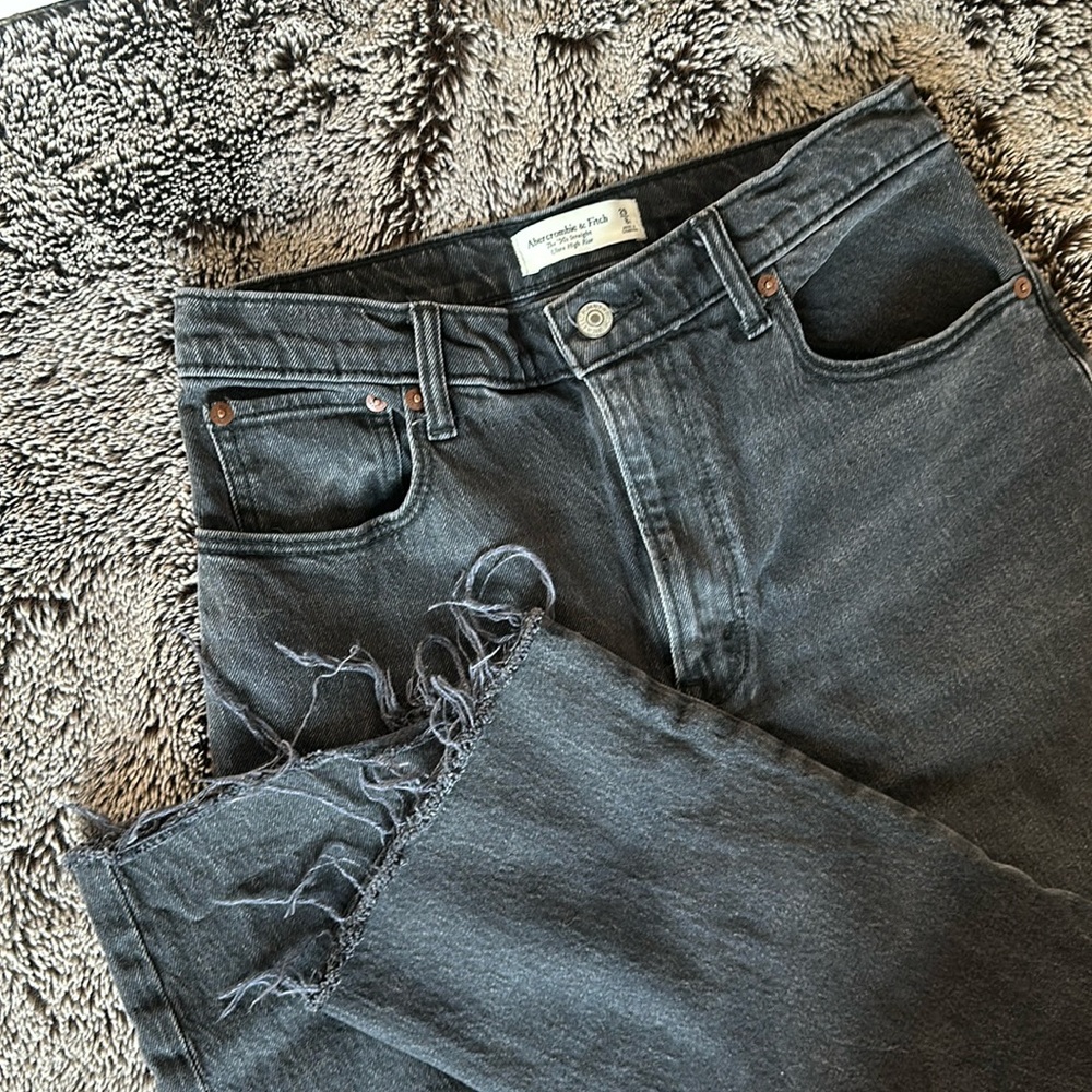 Abercrombie and Fitch Jeans - The 90’s Straight Ultra High Rise (size 29 / 8 R) - Picture 2 of 5